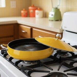 Vintage Harvest Gold Stovetop Smokeless Broiler Grill MCM Lid 3pc Set 1970s